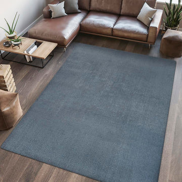 Twyla Classic Solid Low-Pile Machine-Washable Area Rug